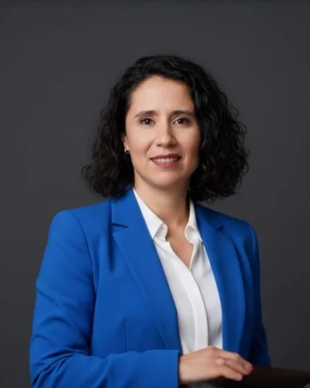 Yina Munoz, Comptable